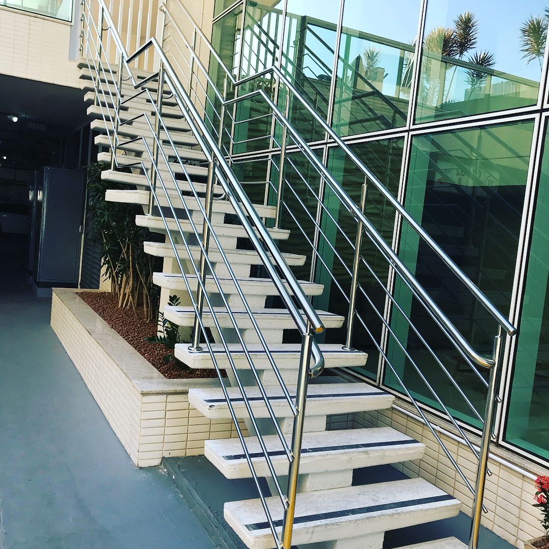 Guarda corpo em aço inoxidável com Corrimão